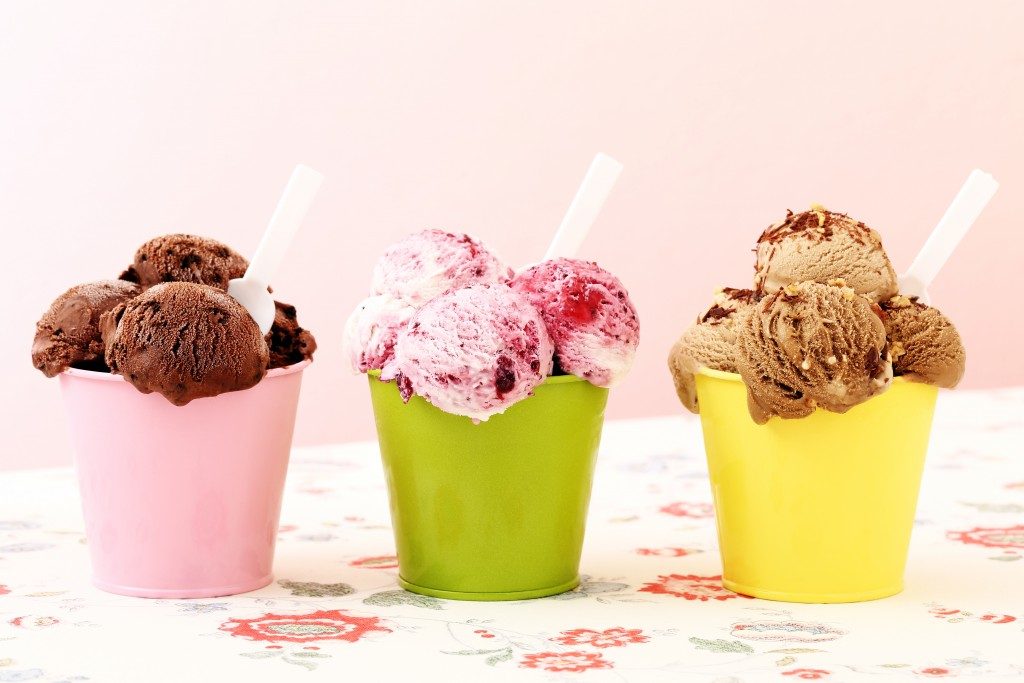 Ice cream in cups