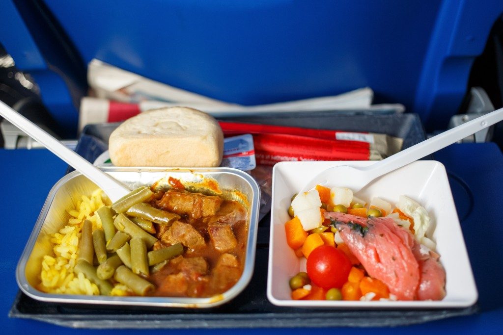 lunch in airplane